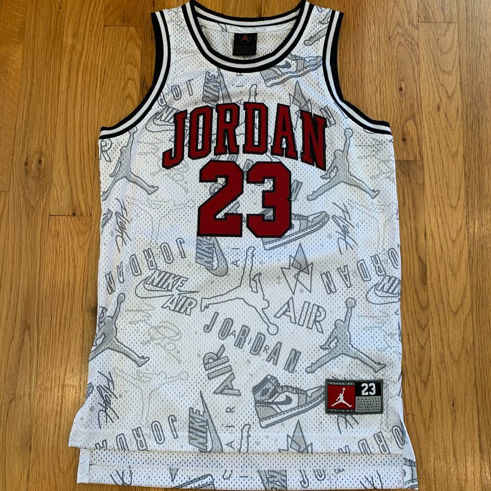 EUC Jordan Youth Jersey Size MEDIUM 10/12 All Over Print